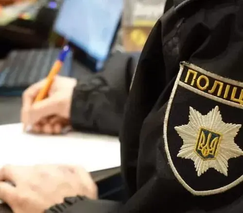 На Чугуївщині затримали чоловіка за хуліганство та напад на правоохоронця