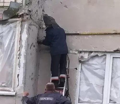 У Чугуєві попри обстріли своєчасно ліквідовують аварійні ситуації
