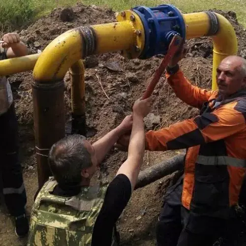 “Харківгаз” ремонтує пошкоджені обстрілами труби