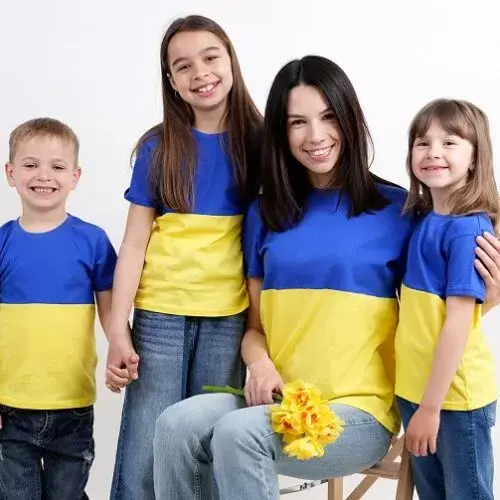 Модний трикотажний одяг для дівчаток
