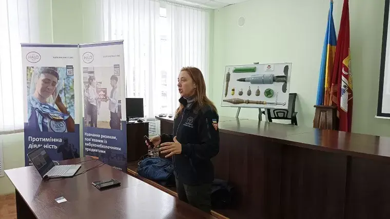 На Чугуївщині соцпрацівників навчили виявляти вибухові пристрої