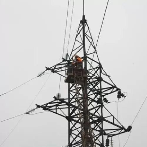 Ворог обстріляв енергетиків під час робіт у Вовчанську