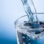 Чому потрібна доставка води у Харкові: гідротерапія та якість життя