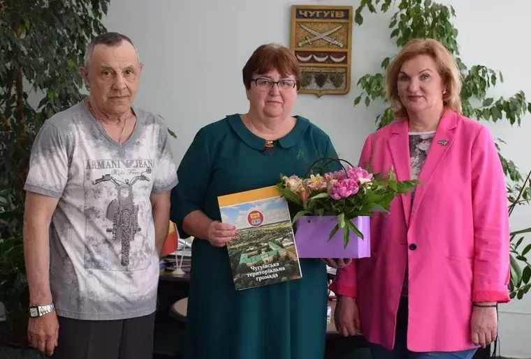 Мінаєва підписала договір з прийомною родиною на виховання дитини