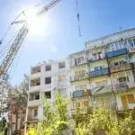 В Чугуєві відновлюють два будинки на Авіаторі