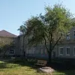 В Чугуєві відремонтували ще один пошкоджений будинок на Авіаторі