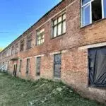 На Чугуївщині шведські волонтери відбудують школу