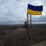 Українські воїни підняли прапор на кордоні з росією поблизу Вовчанська
