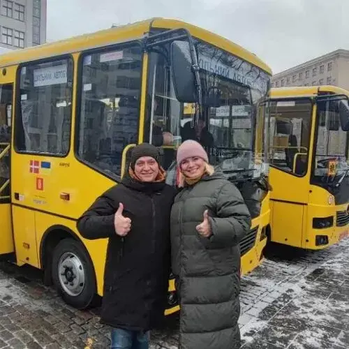 Дві громади Чугуївщини отримали нові шкільні автобуси
