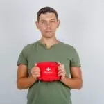Как выбирать подсумки для магазина и аптечки, а также другие вещи в магазинах военторга? / Фото: 8photo freepik.com