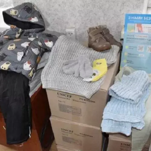 В Печенігах дітям роздали теплі речі