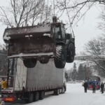 Чугуїввода отримали в подарунок екскаватор