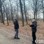 В Чугуєві затримали чоловіка, який робив закладки з наркотиками