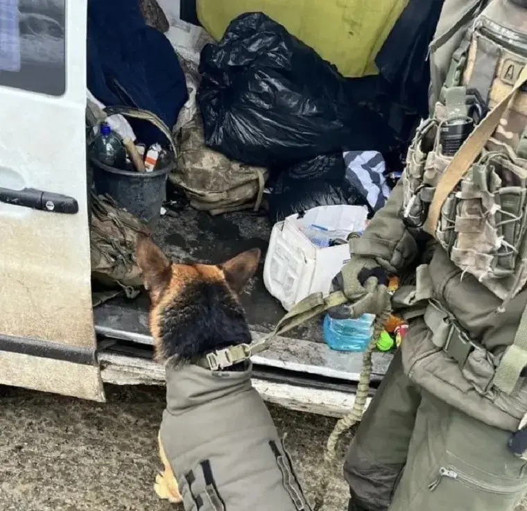 Из Чугуева в Харьков: военные обнаружили рекордное количество оружия и взрывчатки на блокпосту