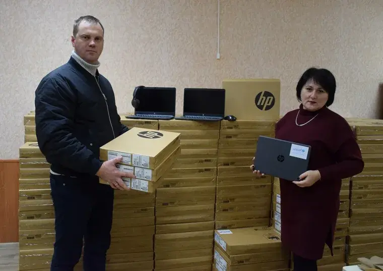 Чугуївщина отримала понад 700 ноутбуків для дітей