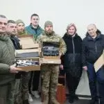 Мінаєва передала військовим дрони, маскувальні сітки і свічки