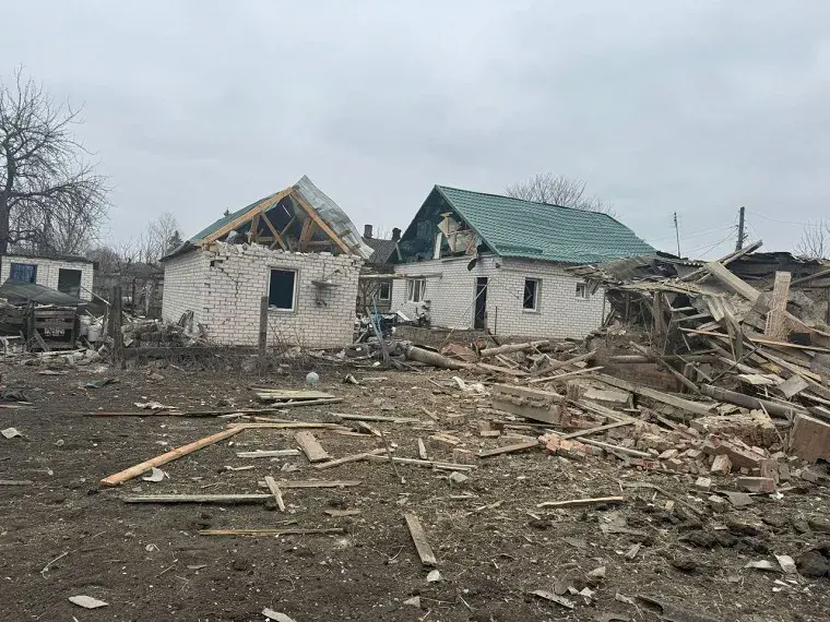 Ворог тероризує Харківщину: є поранені і пошкодження