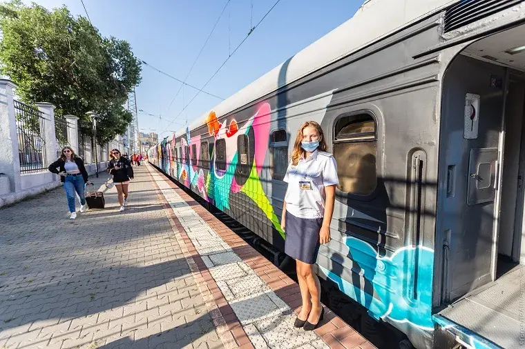 Укрзалізниця змінила розклад руху приміських потягів до Чугуєва
