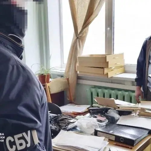 Вкрали секретні документи для ворога: на Харківщині затримали зрадників