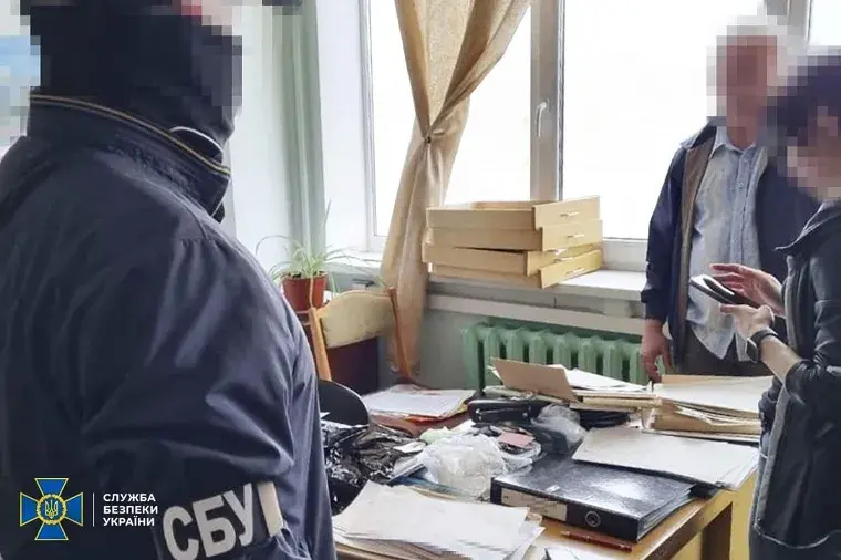 Вкрали секретні документи для ворога: на Харківщині затримали зрадників