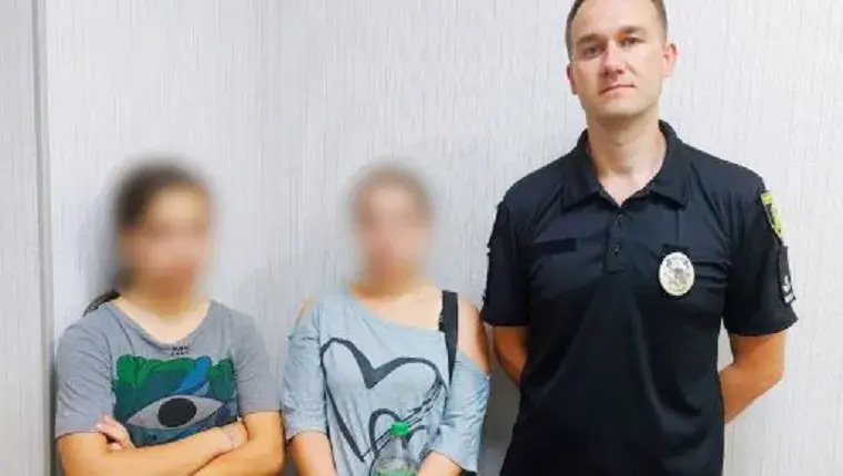На Чугуевщине полицейские вернули домой 12-летнюю девочку