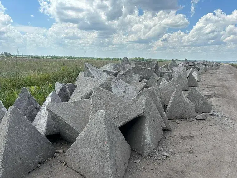 Нардепы показали реальное состояние фортификаций на Харьковщине: фото