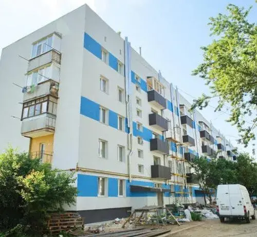 В Старому Салтові відновлюють багатоквартирні будинки