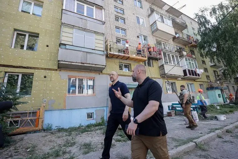 Шмигаль з Синєгубовим перевірили хід вібудови в Старому Салтові