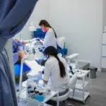 Переваги використання педикюрних крісел у салонах краси
