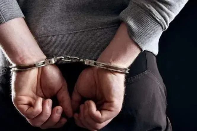 Ударил кулаком в лицо: житель Чугуевщины ограбил пенсионерку