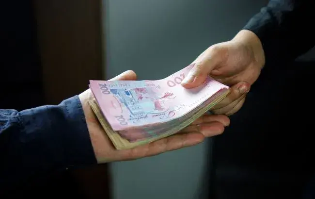 Грошові прикмети: коли не можна позичати, рахувати та витрачати гроші