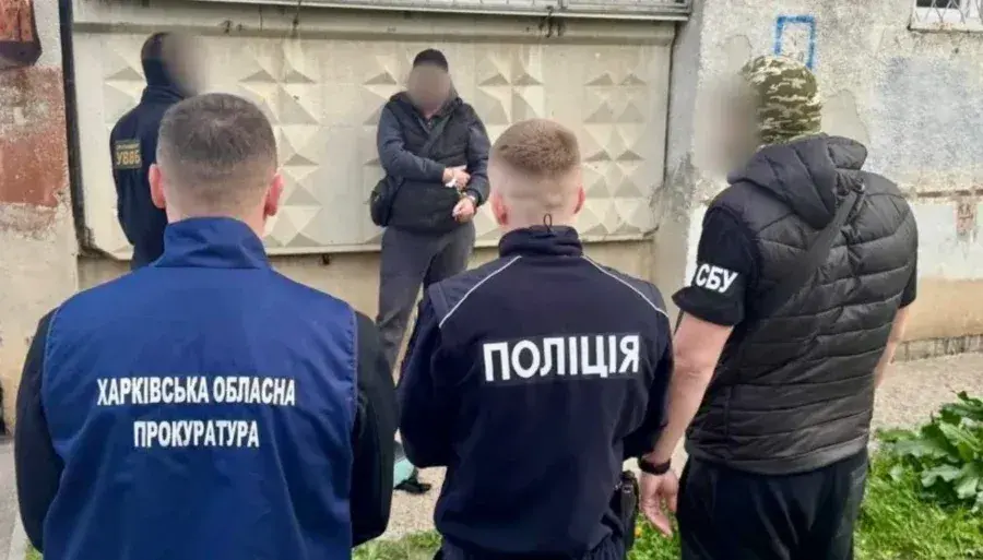 Отсрочка за 9500$: в Харькове задержали мужчину, торговавшего «связями» в ТЦК