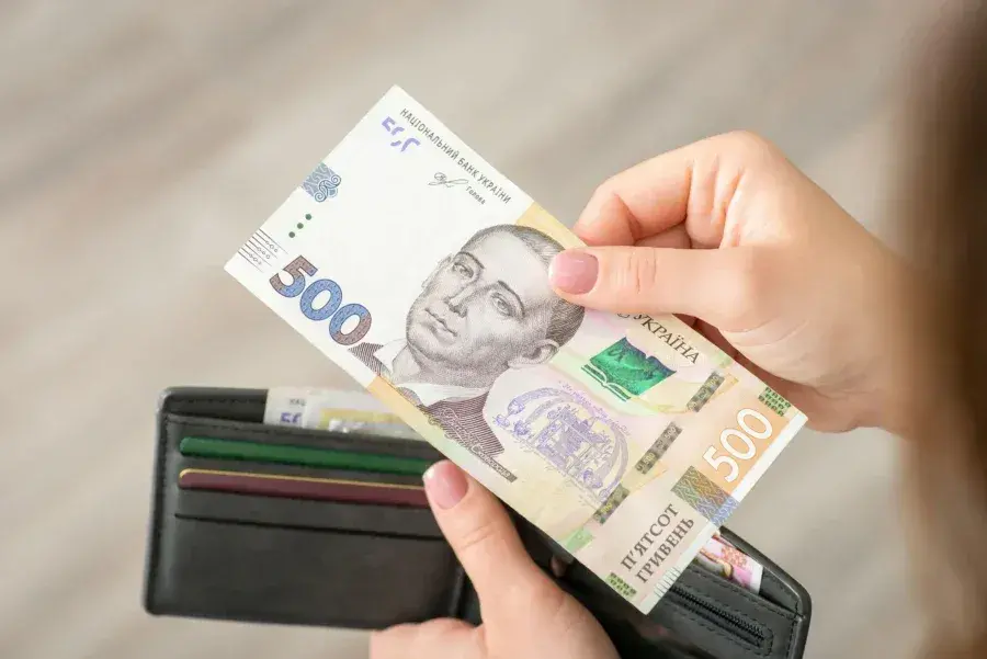 Одноразова виплата Героям України та їхнім родинам: умови та порядок отримання