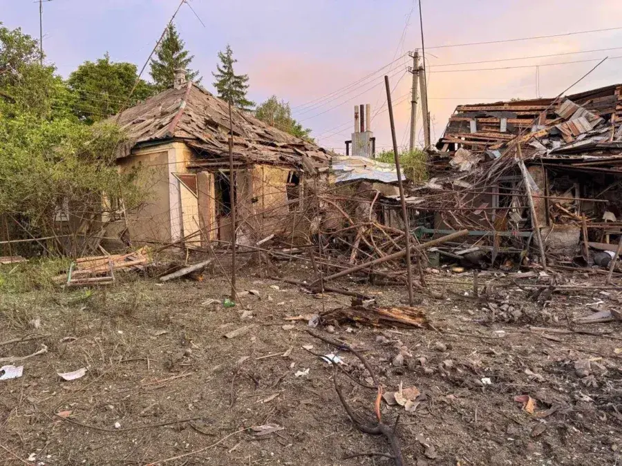 Чугуївщина під обстрілом: пошкоджені багатоповерхові та приватні будинки