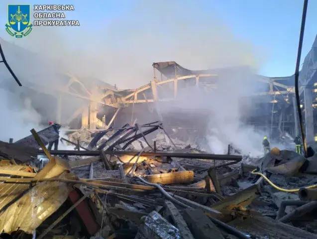 Ракетний удар по Чугуєву: влучили в підприємство, є поранені