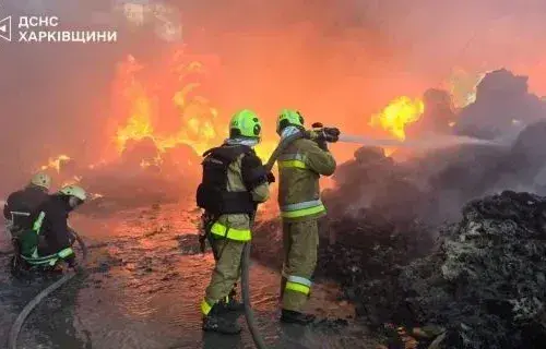 У Чугуєві дрони РФ зруйнували фабрику “Стрілець”: виробництво зупинене
