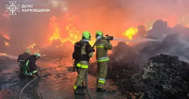 В Чугуеве дроны РФ разрушили фабрику «Стрелец»: производство остановлено