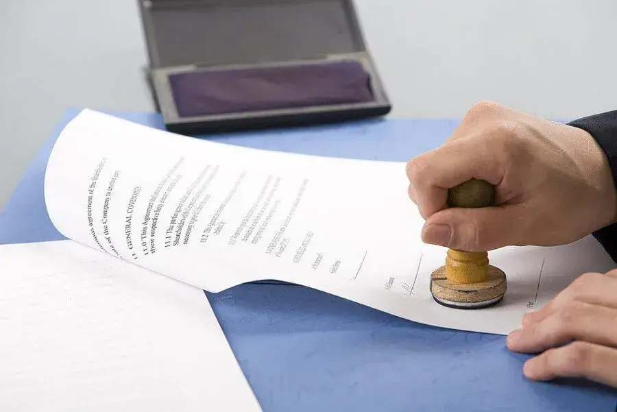 Присяжний переклад коли він справді потрібен і як зрозуміти що без нього не обійтись