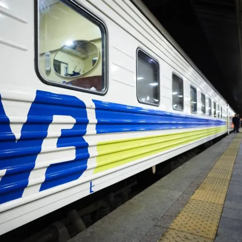 Потяги Лозова – Харків та Златопіль – Харків відстають від розкладу руху