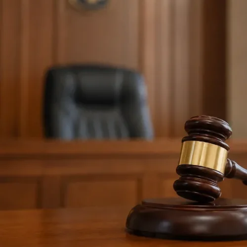 Суд у Чугуєві дав іспитовий строк юнаку, чия 14-річна кохана народила від нього дитину