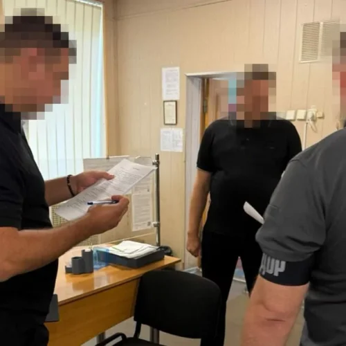 По всій країні триває масштабна спецоперація “Чесний призов”: у понад 100 ТЦК проводять обшуки