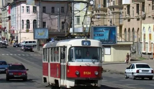 В Харкові відновили рух трамваїв і тролейбусів на маршрутах