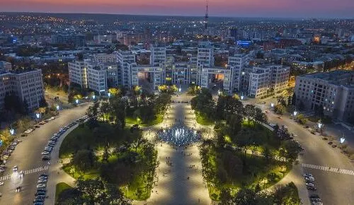 В Харкові оголосили тендер на зупинки зі скляними стінами та дахом