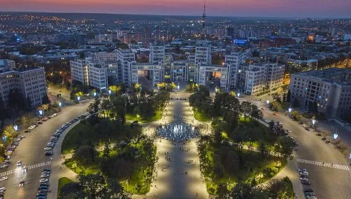 В Харкові оголосили тендер на зупинки зі скляними стінами та дахом