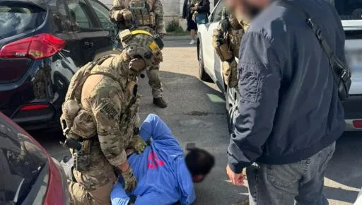 В Харкові затримали військових, які обіцяли виключити з обліку за хабар