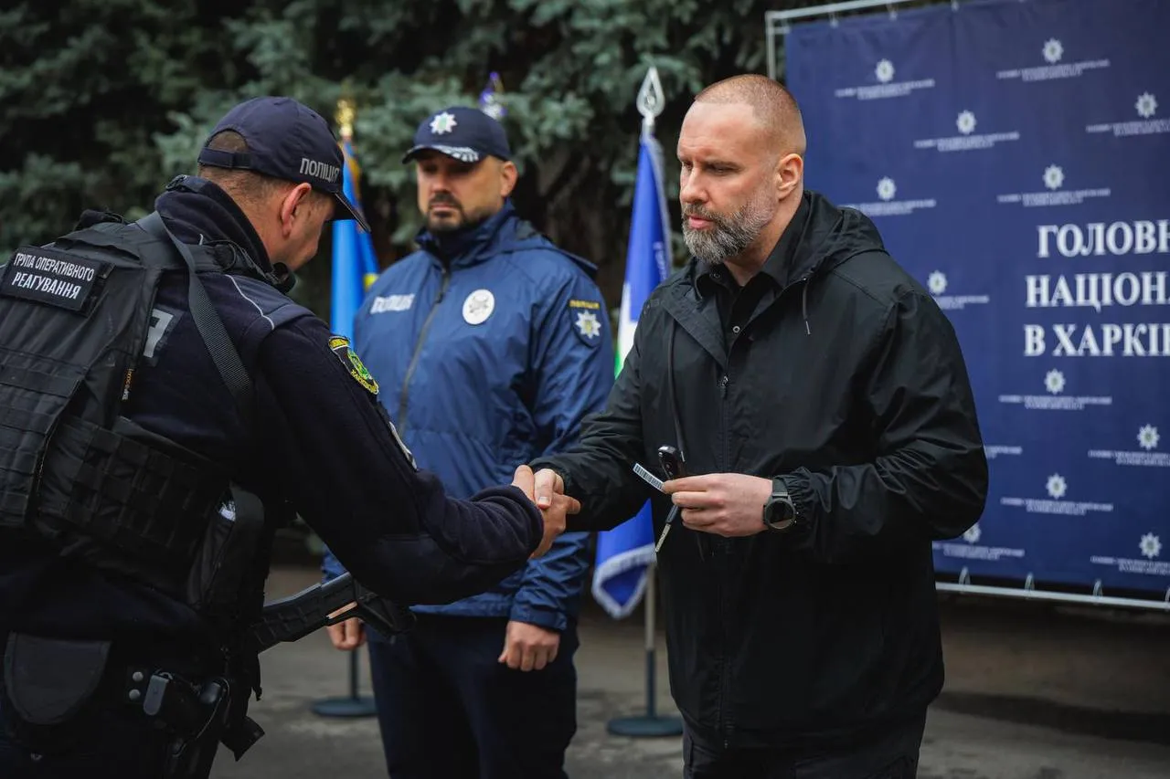 На Харківщині поліція отримала шість авто для оперативних груп і спецполку