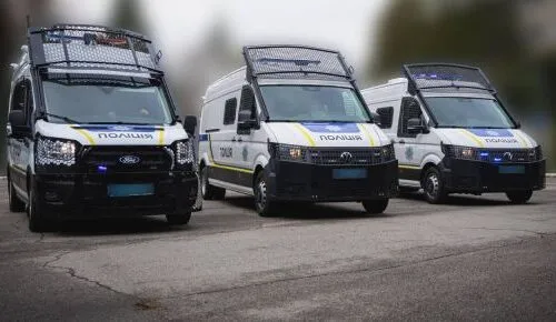 На Харківщині поліція отримала шість авто для оперативних груп і спецполку